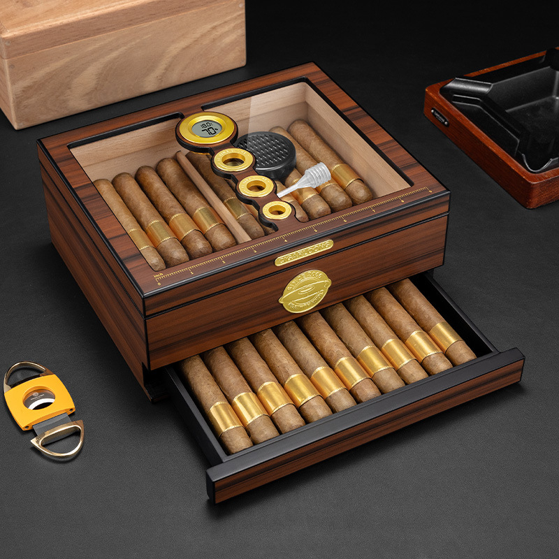 Роскошный деревянный хьюмидор  – обзор и цена Luxury Gift Set