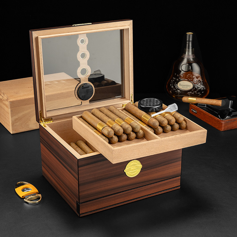 Роскошный деревянный хьюмидор  – обзор и цена Luxury Gift Set